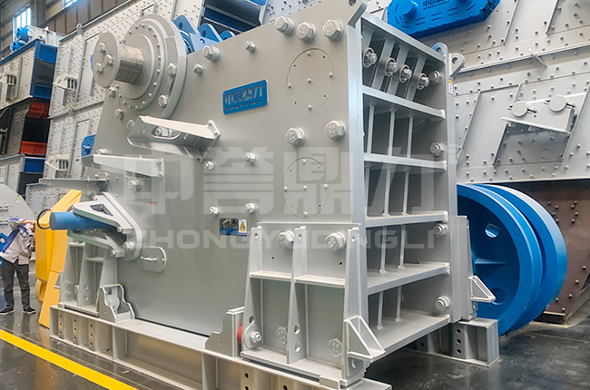 細(xì)鄂式破碎機(jī)