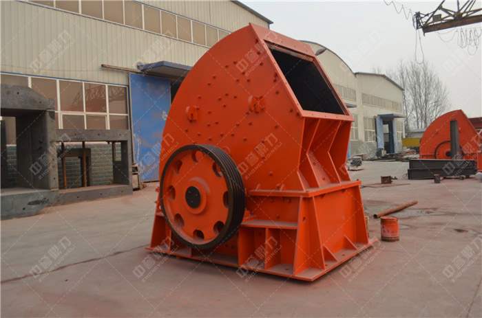 錘式破碎機錘頭材料選擇需要考慮的因素