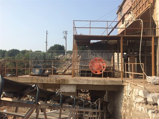 �����Nʽ����C��̎��ʯ��ʯ����ă���