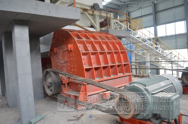 錘式破碎機(jī)機(jī)身振動(dòng)處理以及日常維護(hù)