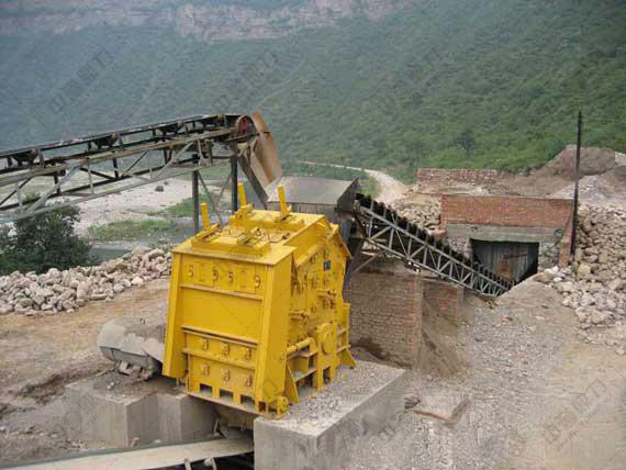 反擊式巖石破碎機(jī)出現(xiàn)問(wèn)題的原因