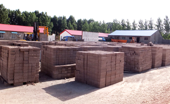 建筑垃圾骨料制成環保磚