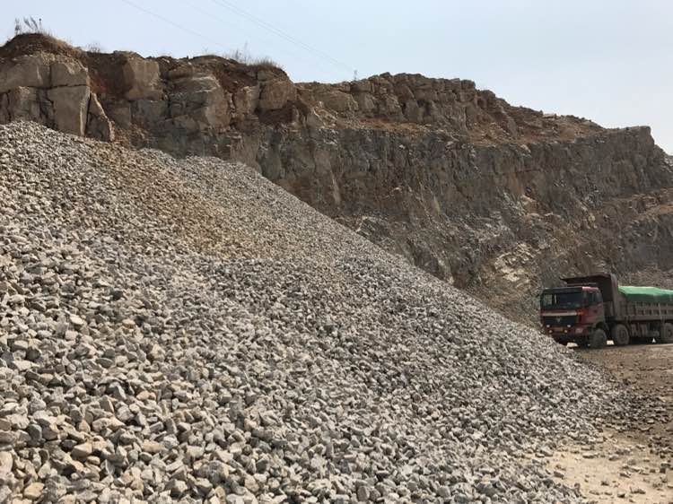 ��ο�����ʯ�����е�ᘠ�м�w��?