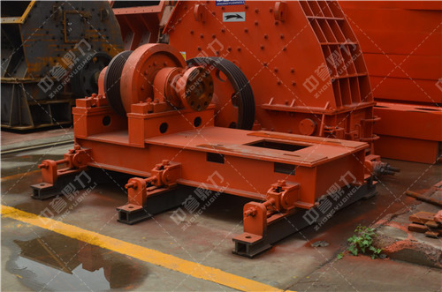 不可逆式錘式破碎機的結構特點