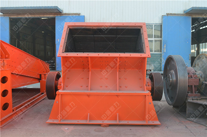 PC1012型錘式破碎機(jī)